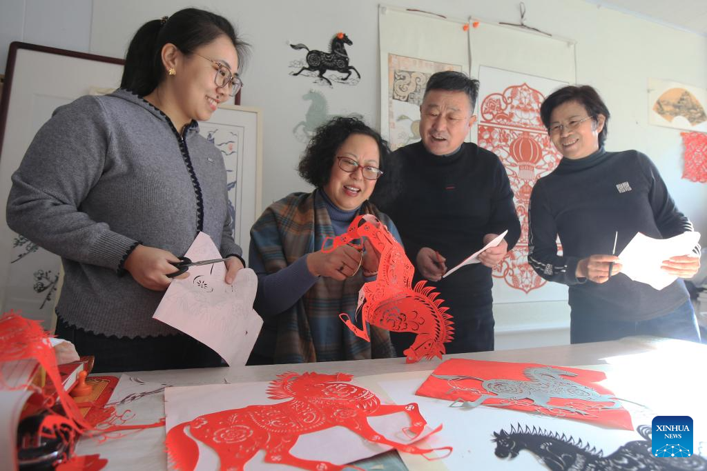 Produtos culturais com tema equestre ganham popularidade em Shandong, no leste da China