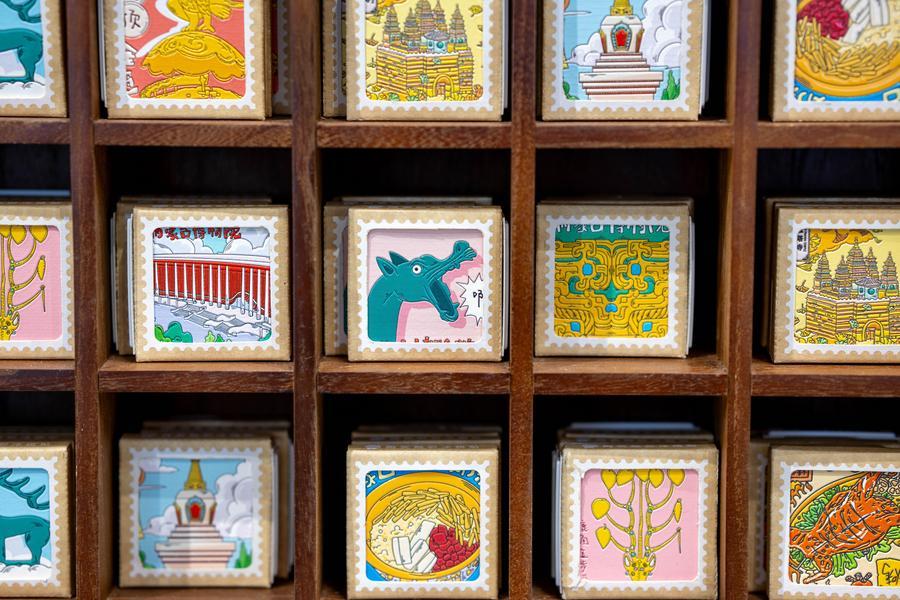 (Multimídia) Atividades e produtos temáticos de cavalos ganham popularidade antes do Ano Novo Chinês