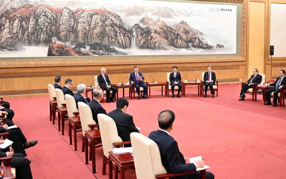 Xi participa de reunião do Ano Novo Chinês com personalidades não pertencentes ao PCCh