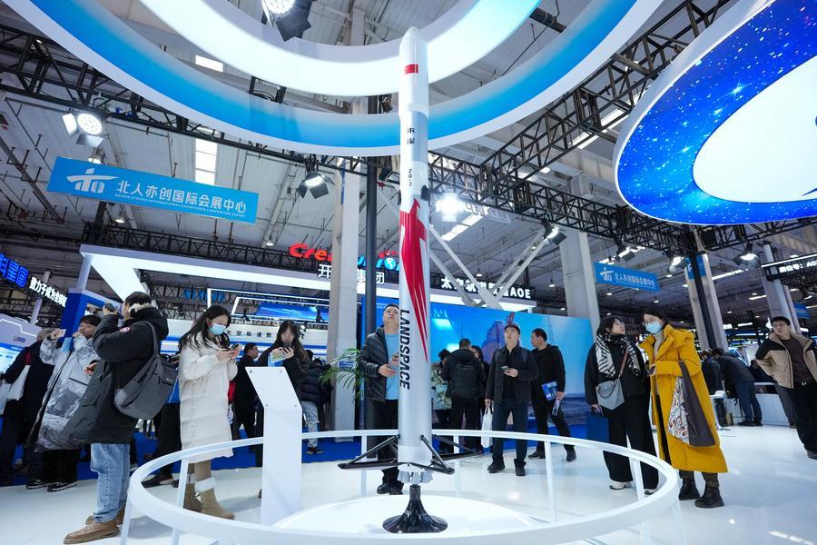 (Multimídia) Empresa chinesa LandSpace planeja novo teste de recuperação do foguete reutilizável Zhuque-3 em 2026
