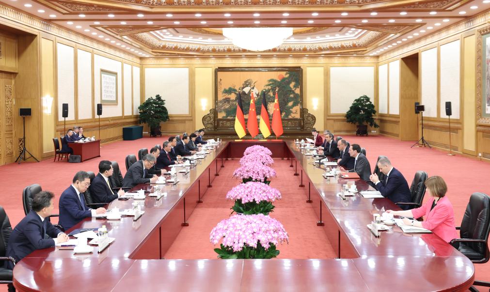 China e Alemanha abraçarão mais oportunidades na cooperação econômica e comercial, diz premiê chinês