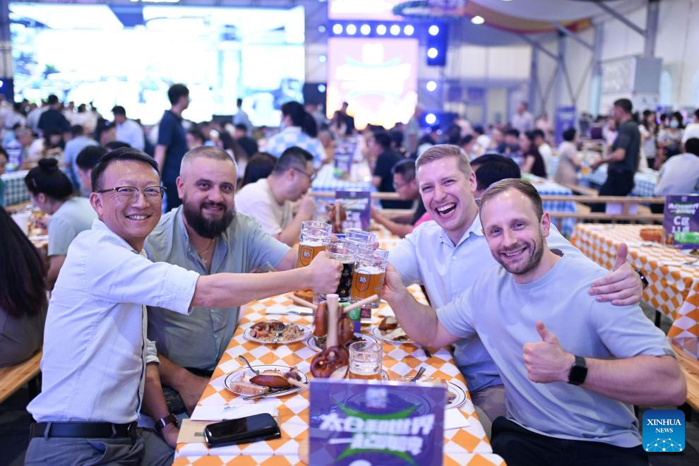 Cidade chinesa de Taicang comemora seu crescimento como "terra das empresas alemãs" na China