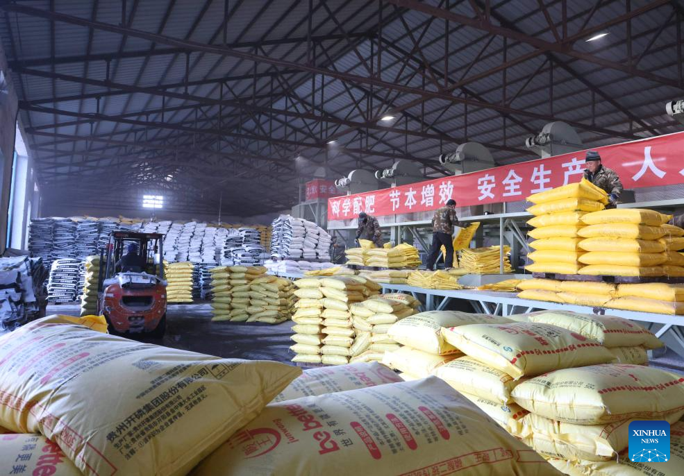 Unidades de produção agrícola se preparam para lavoura da primavera na província chinesa de Heilongjiang