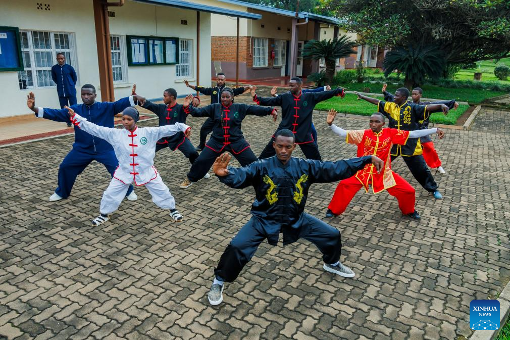 Destaque: Como o tai chi está se enraizando em Ruanda