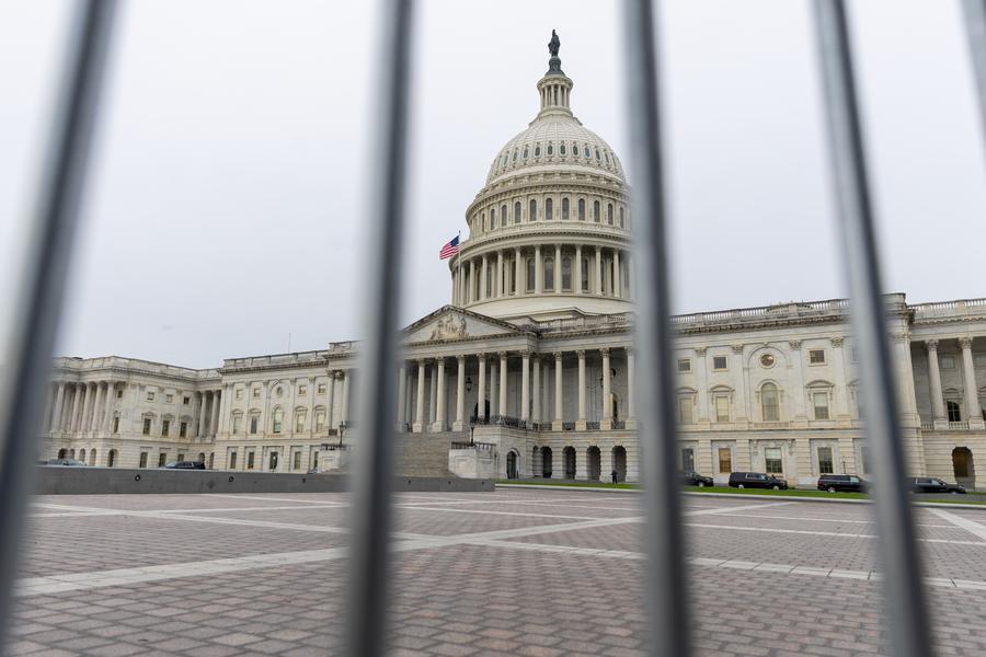 Entre o fortalecimento militar e o gargalo -- O caminho cada vez mais estreito de Washington na guerra com o Irã