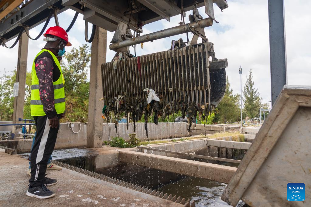Destaque: Curando o "rim" de Nairóbi -- Como a tecnologia chinesa está revitalizando o "lugar das águas frescas"