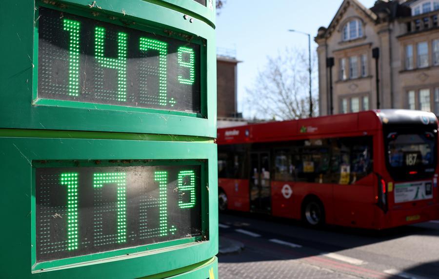 De choques no preço do petróleo a contas de supermercado, Europa sente impacto das tensões no Oriente Médio
