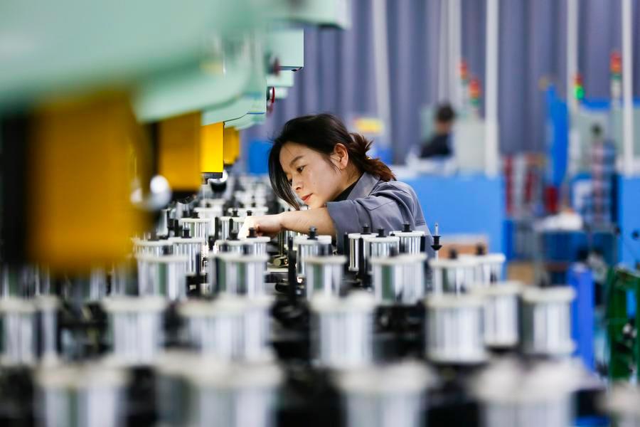 (Multimídia) Observatório Econômico: China registra rápido crescimento dos lucros industriais nos dois primeiros meses em meio a modernização industrial e medidas contra a involução