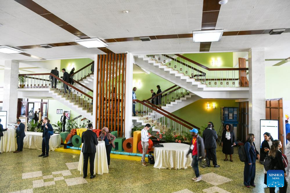 Destaque: Marco arquitetônico apoiado pela China é destaque enquanto Camarões sedia conferência ministerial da OMC