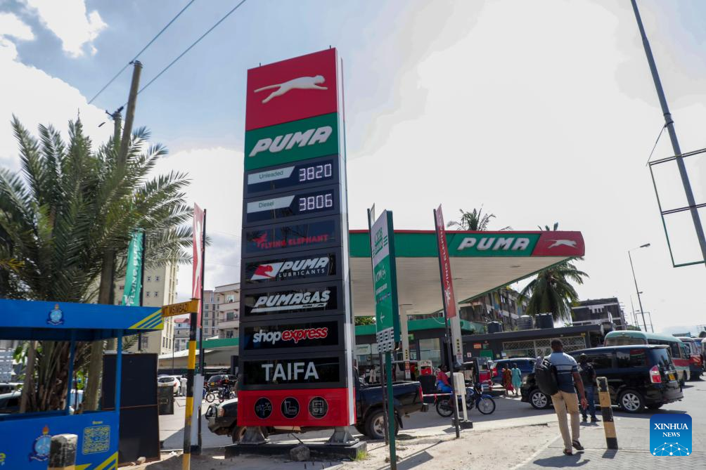 Destaque: Aumento dos preços dos combustíveis pressiona tanzanianos enquanto conflito no Oriente Médio se intensifica