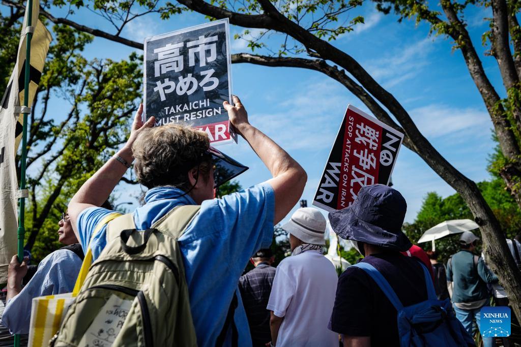 36.000 manifestantes protestam em Tóquio contra tentativa da primeira-ministra japonesa Takaichi de revisar a Constituição