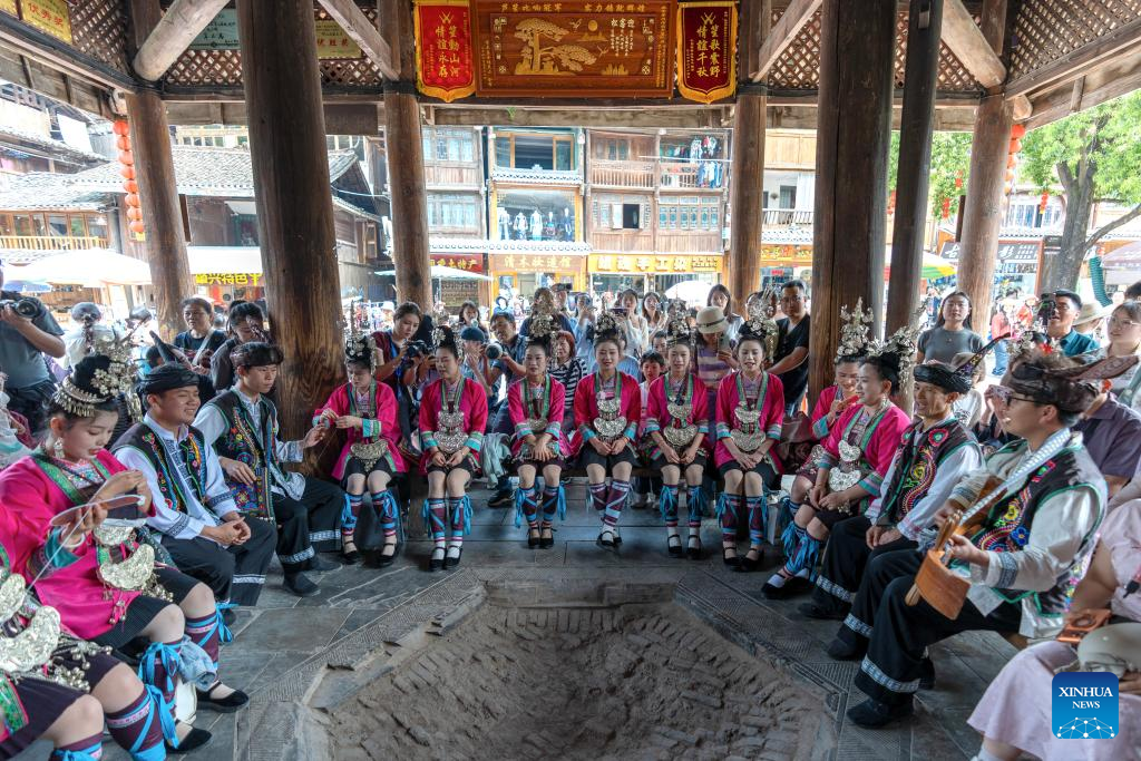 Turismo cultural revitaliza aldeia outrora carente na província chinesa de Guizhou